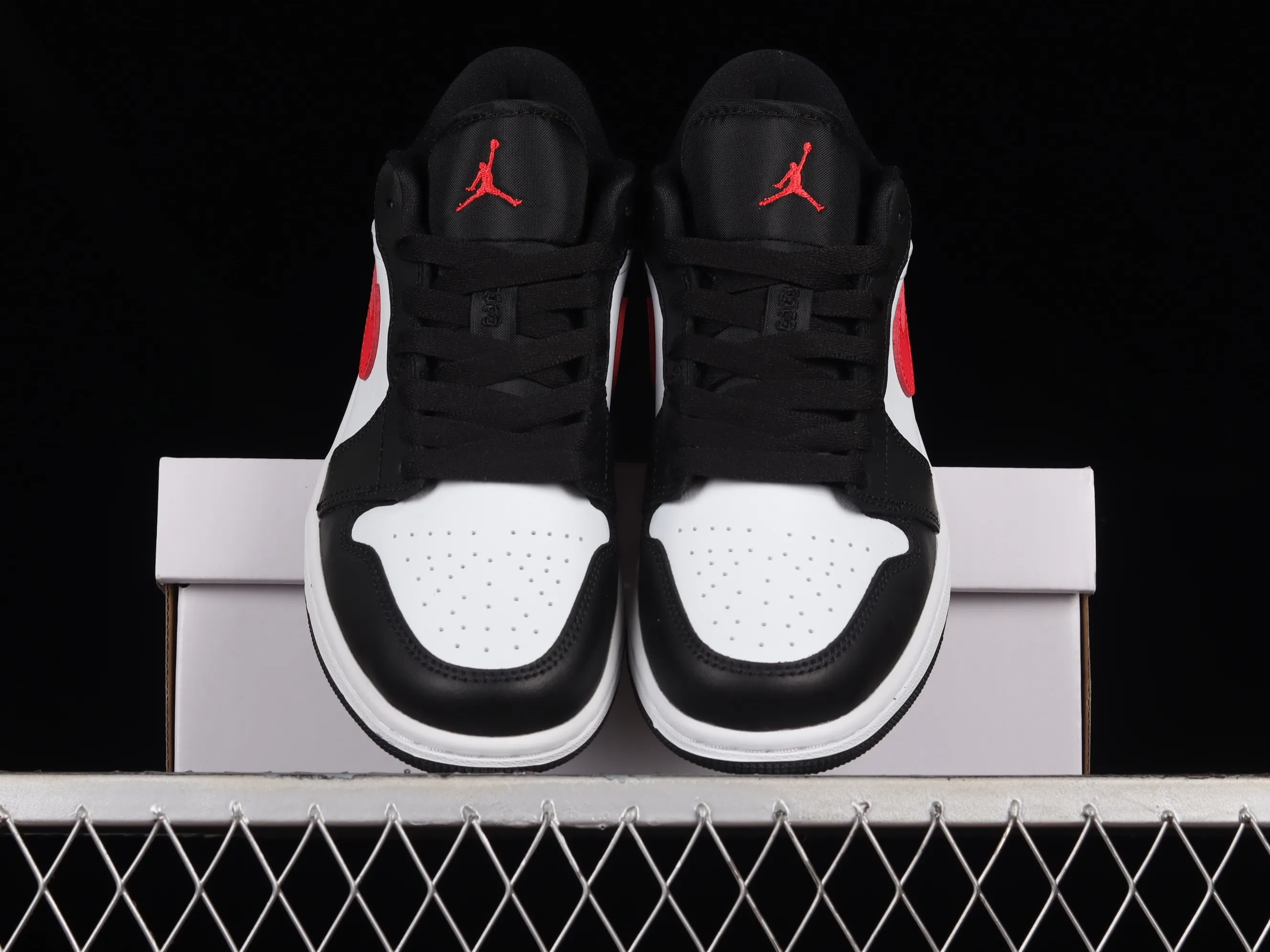 All categories Air Jordan Jordan series basketball shoes Air Jordan 1 Low G version pure original Air Jordan 1 Low "Siren Red" AJ1 Joe 1 black and white red low-top cultural basketball shoes DC0774-004